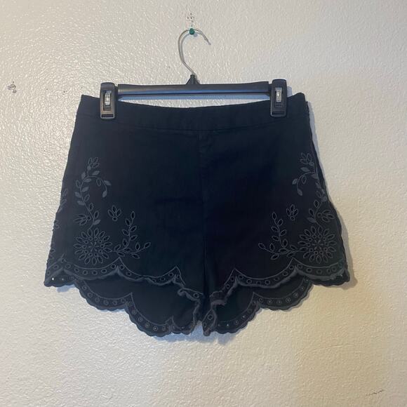 Free People Black Eyelet Embroidered Scalloped Linen Cotton Blend Shorts Size 8 - Picture 1 of 8